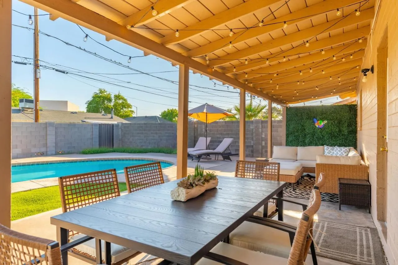 Scottsdale Gem! Pool, Patio, & Prime Location!ヴィラ 別荘